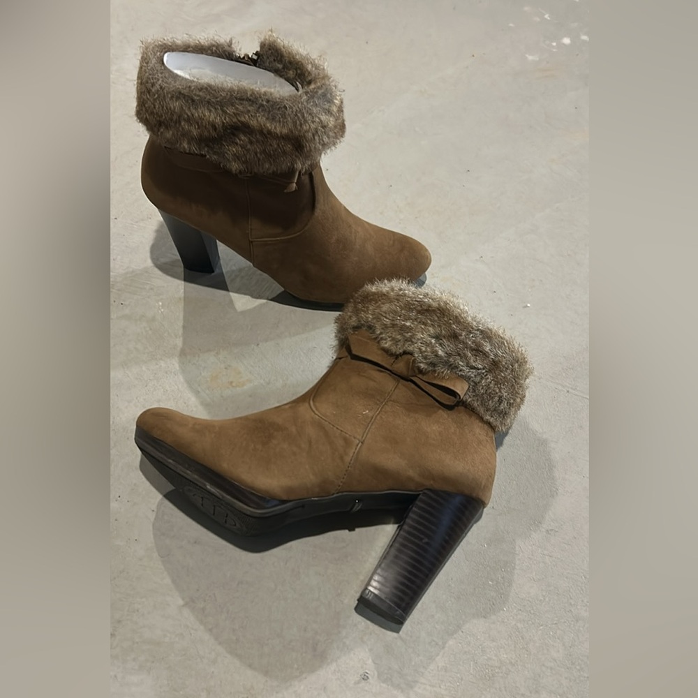 Dana Buchman Tan Ankle Boots with Faux Fur Trim